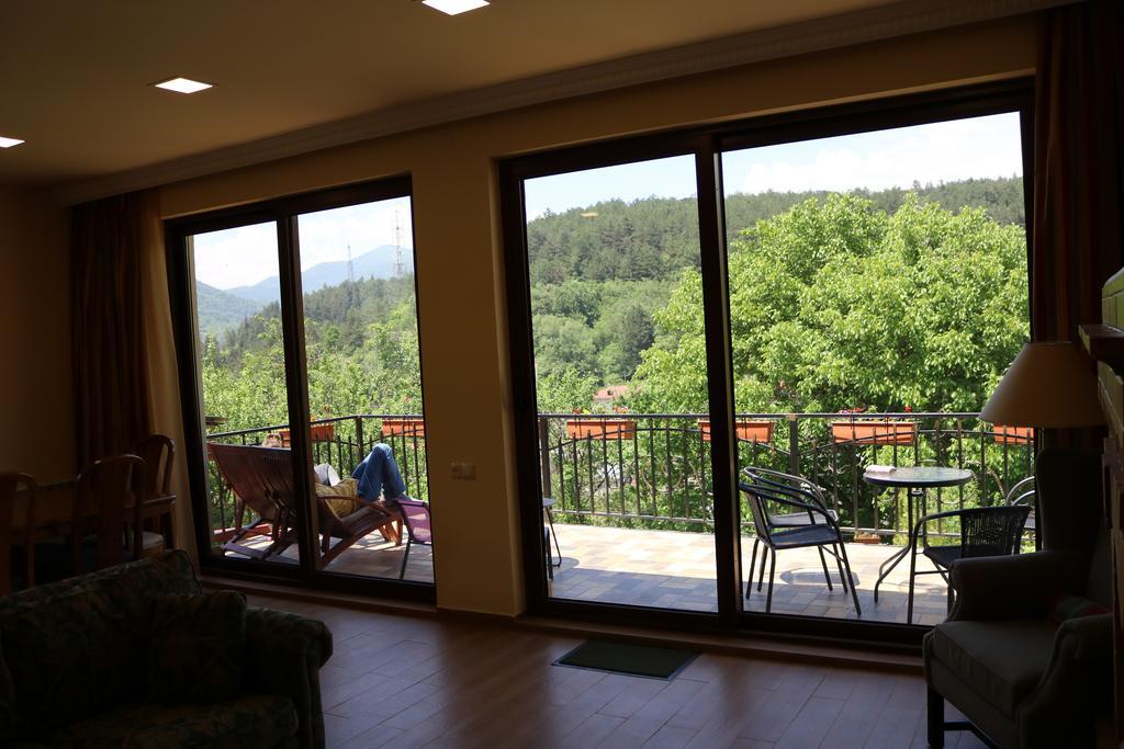 Dilijan Garden House Villa ภายนอก รูปภาพ