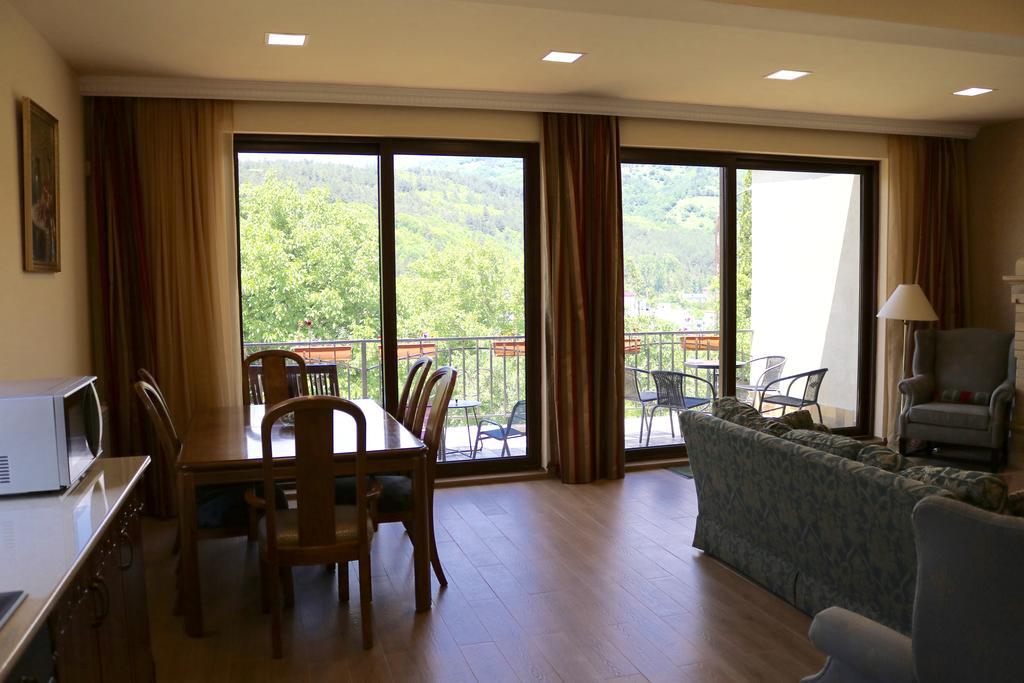 Dilijan Garden House Villa ภายนอก รูปภาพ